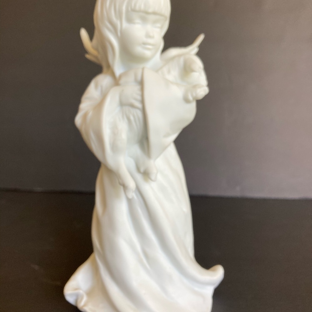 Kaiser W Germany - Figurine Standing Angel W/Lamb